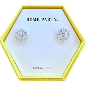 Bomb Party Flower Earrings "Seeing Stars" White Opal on Rhodium RETRO RBP3405